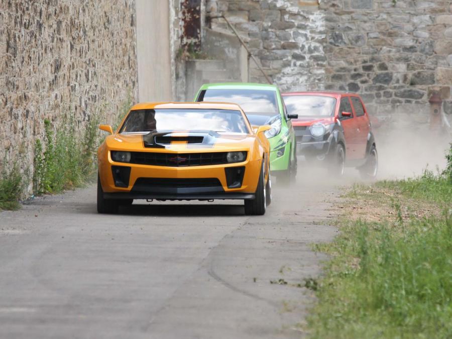  Chevrolet Camaro Bumblebee Concept 2009 года  (фото 2 из 3)